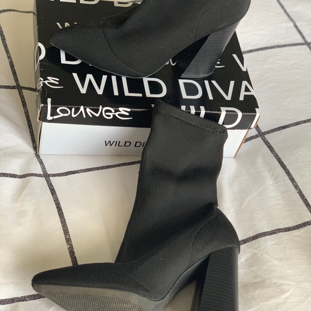 Shoes - Picture 6 of 6